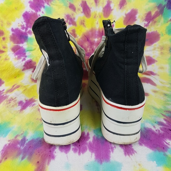 *SOLD* Platform Sneakers Size 6 Black White - Picture 4 of 7
